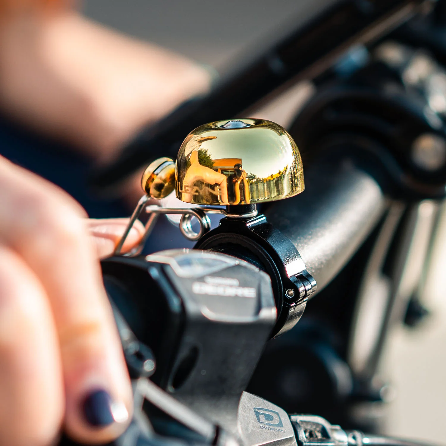 CLASSIC BRASS BELL - HM - Image 4