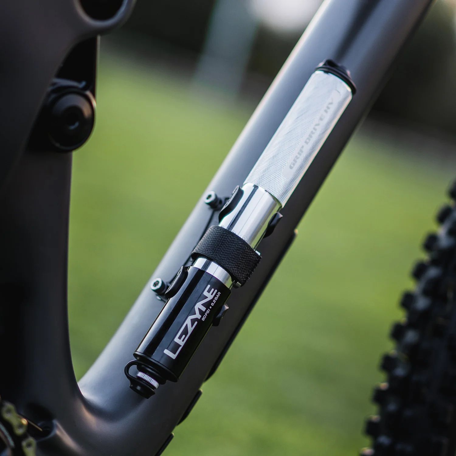 HV PUMP MOUNT W/STRAPS - POCKET + GRIP DRIVE - Image 2