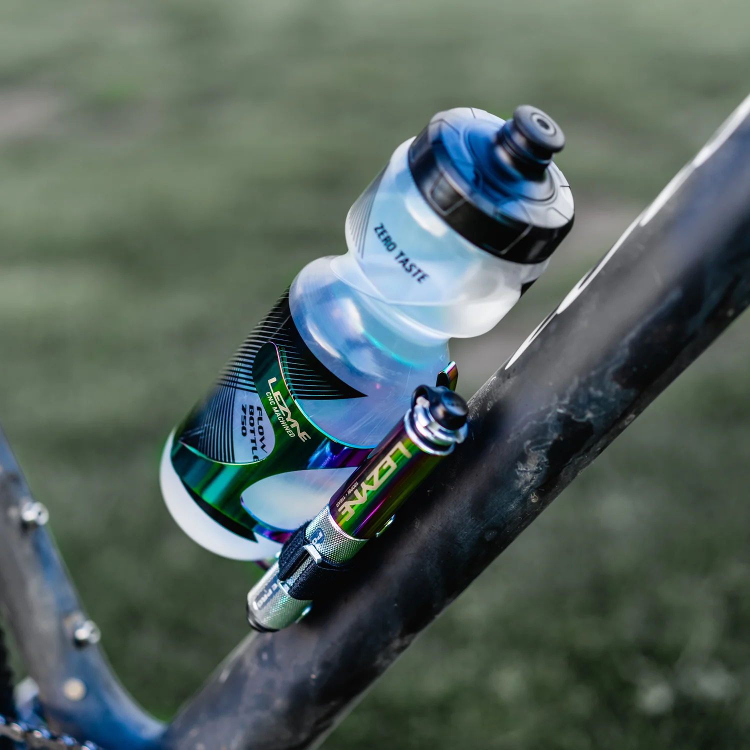 FLOW BOTTLE 750 - Image 9
